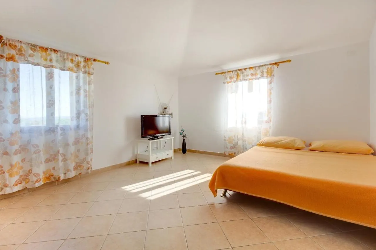Apartments And Rooms With Parking Space Nerezine, Losinj - 2506 Guest house Nerezine