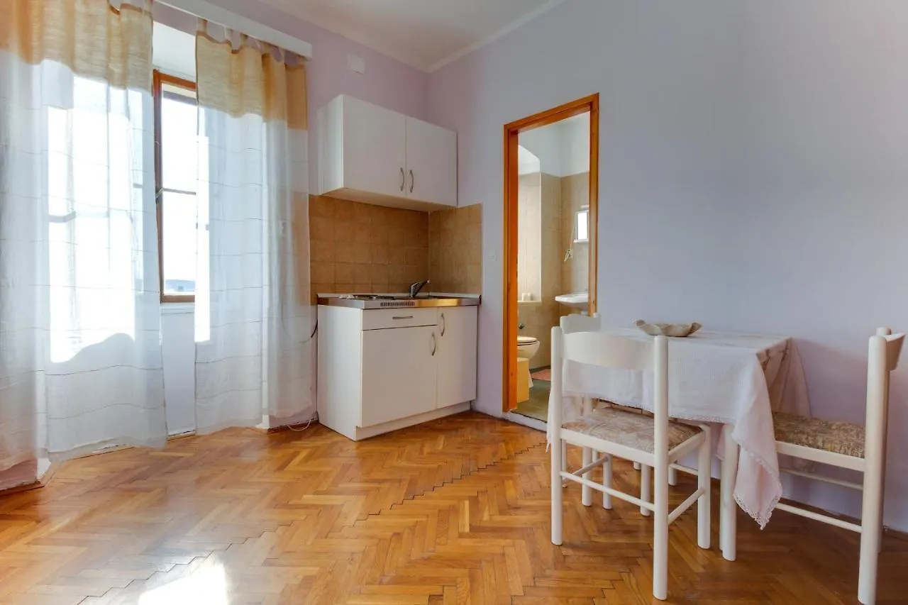 Apartments And Rooms With Parking Space Nerezine, Losinj - 2506 3*, Nerezine Croatia