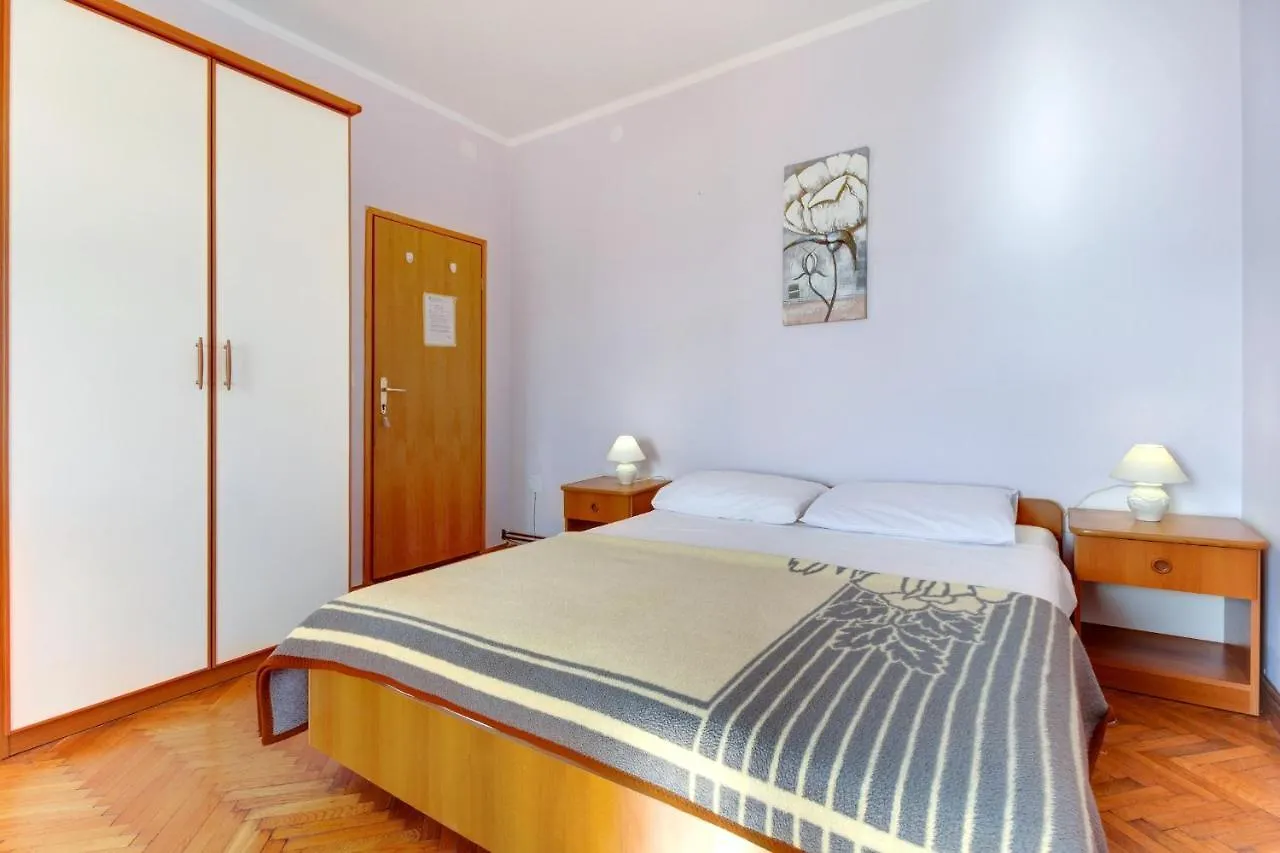 Apartments And Rooms With Parking Space Nerezine, Losinj - 2506 Guest house Nerezine